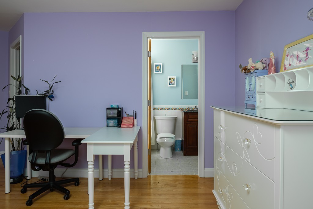 290 Hartman Road Newton, MA 02459 - Photo 20 of 30