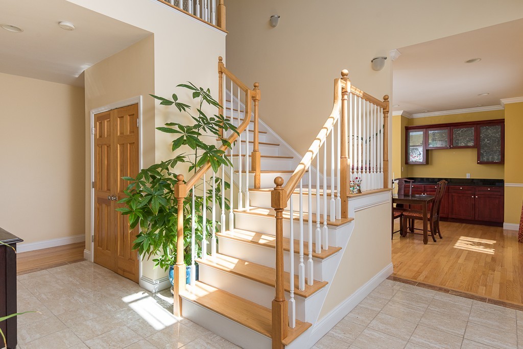 290 Hartman Road Newton, MA 02459 - Photo 3 of 30