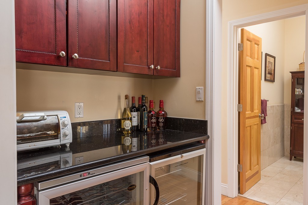 290 Hartman Road Newton, MA 02459 - Photo 10 of 30