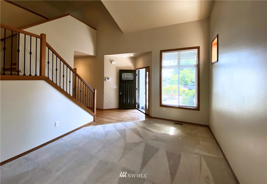 128 211th Place Southwest Bothell, WA 98021 - Photo 3 of 15