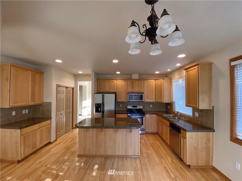 128 211th Place Southwest Bothell, WA 98021 - Photo 5 of 15