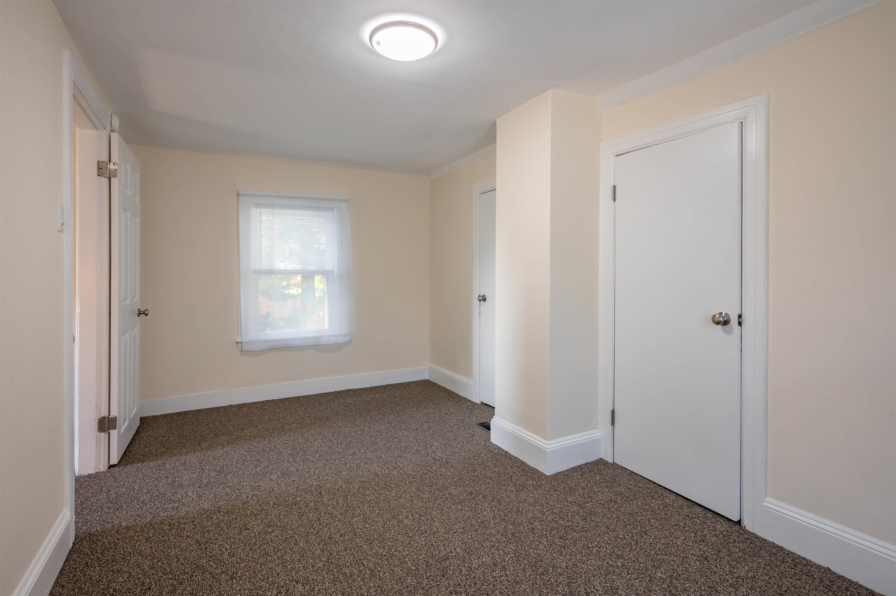 177 Chestnut Street Nashua, NH 03060 - Photo 12 of 17