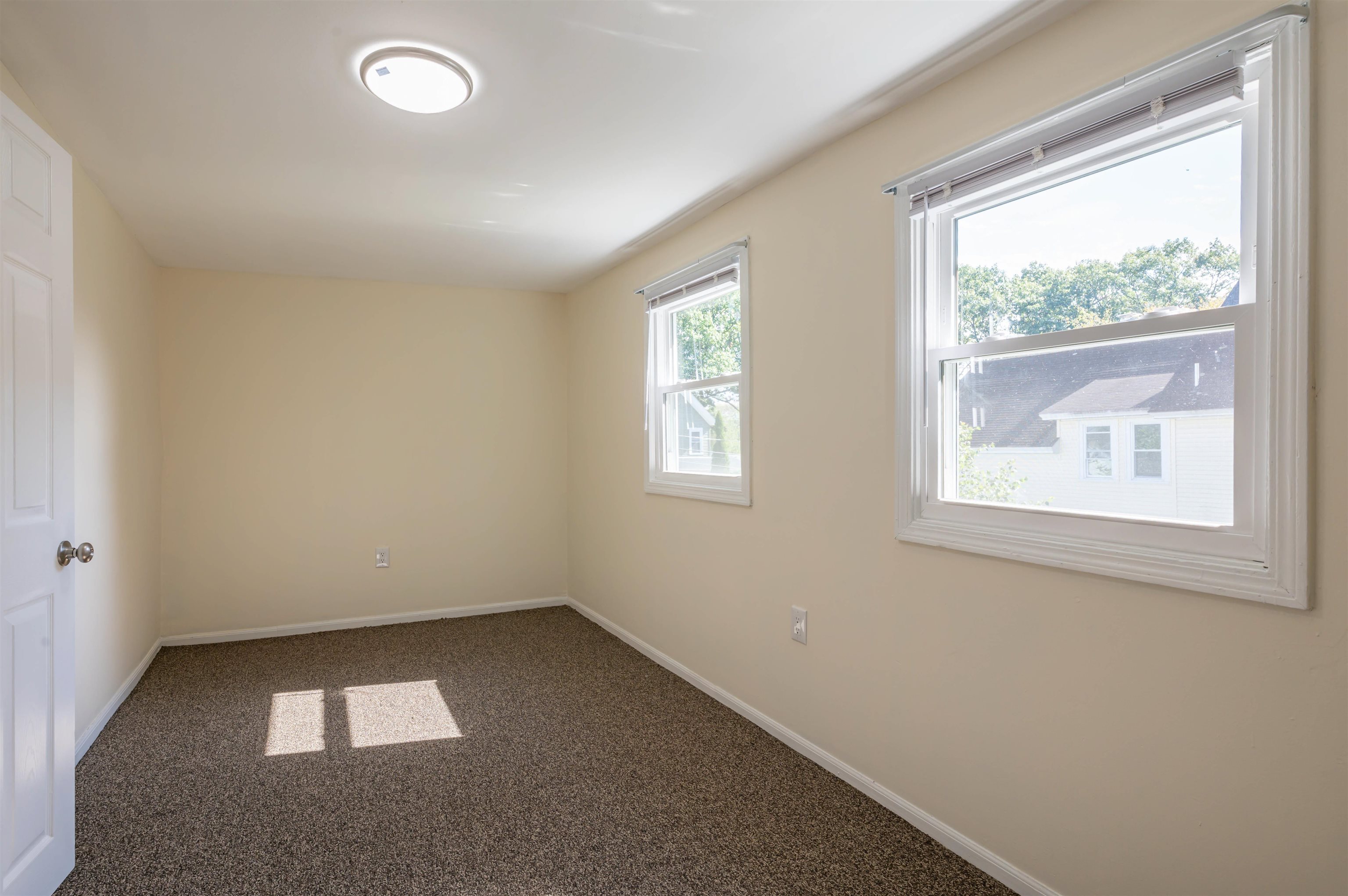 177 Chestnut Street Nashua, NH 03060 - Photo 15 of 17