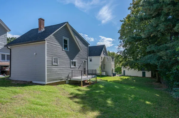 $2,700 | 177 Chestnut Street, Nashua, NH 03060