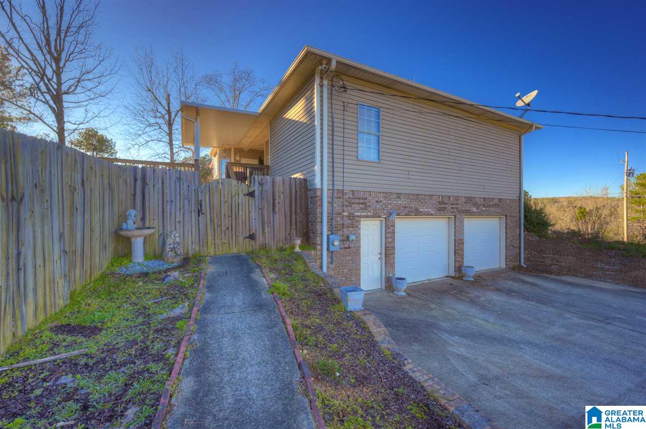 102 Magnolia Lane Warrior, AL 35180 - Photo 4 of 35