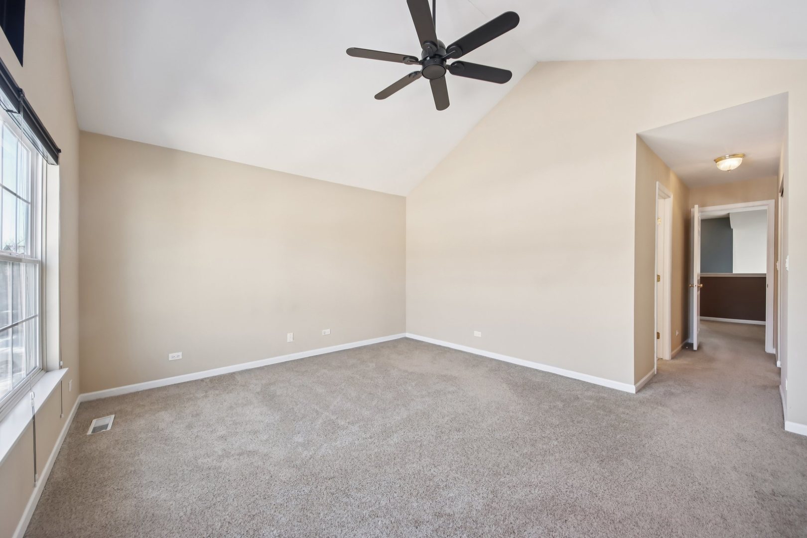 858 Old Checker Road Buffalo Grove, IL 60089 - Photo 16 of 28