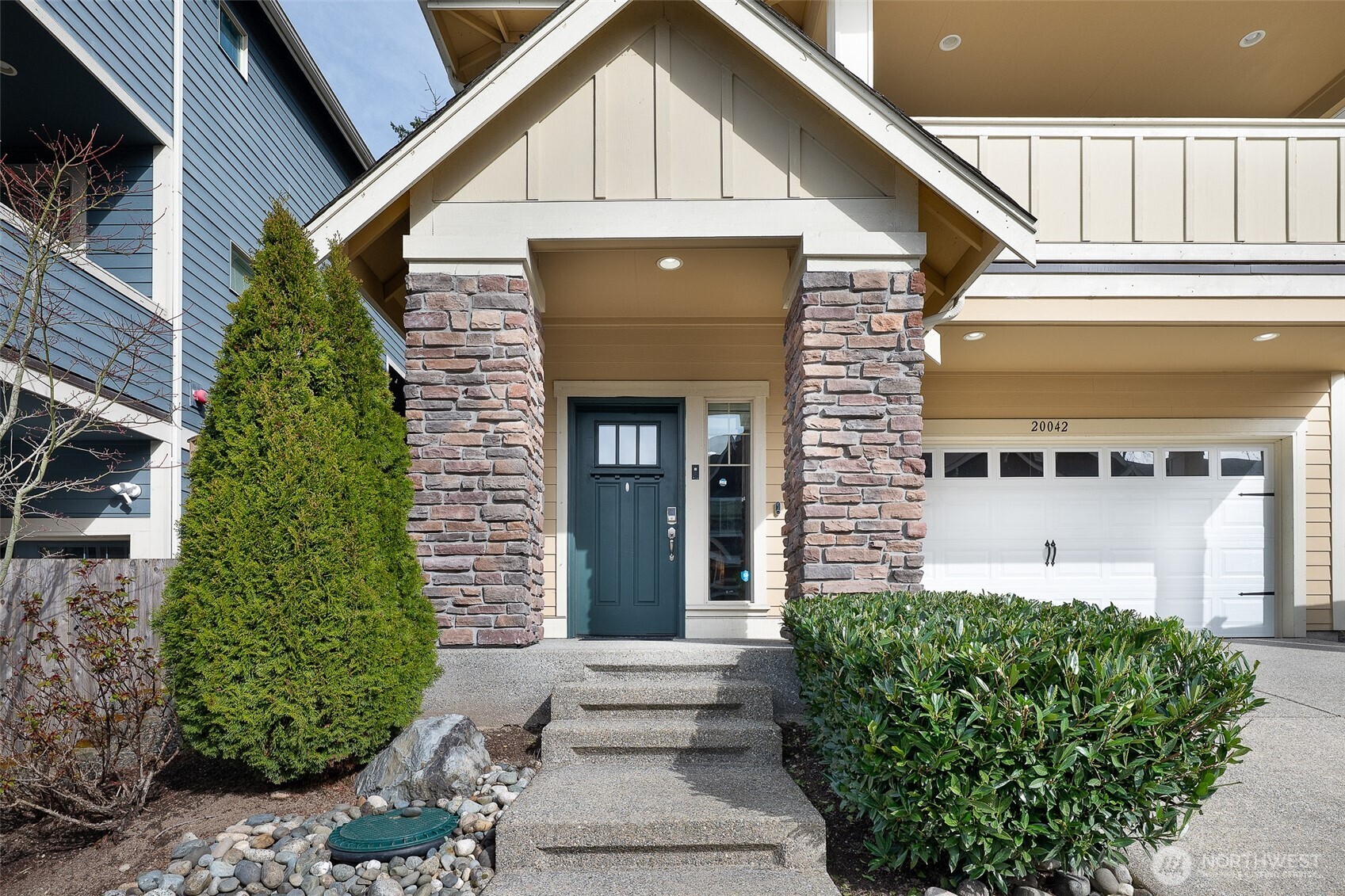 20042 94th Avenue Northeast Bothell, WA 98011 - Photo 2 of 40