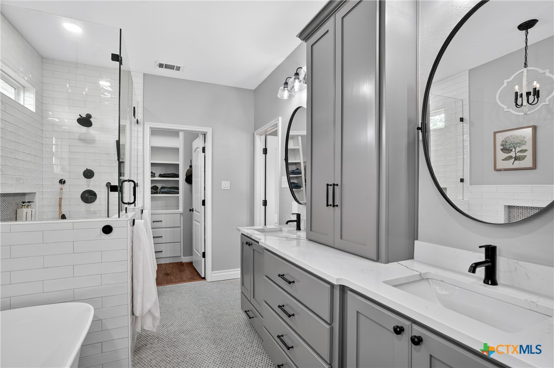 1899 Sunflower Trail Luling, TX 78648 - Photo 16 of 48 Remodled primary bathroom.