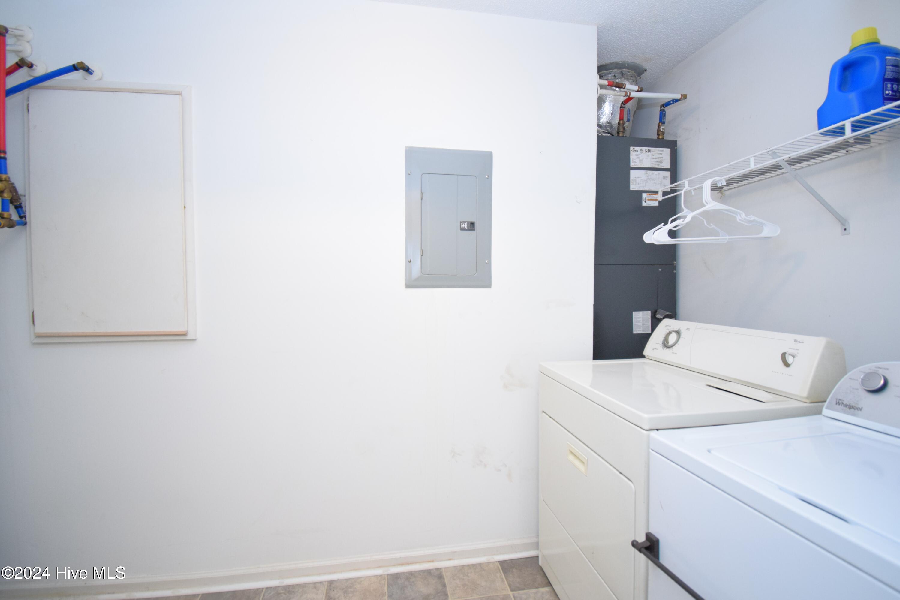527 Spring Forest Road, Unit C Greenville, NC 27834 - Photo 14 of 16 DSC_3769