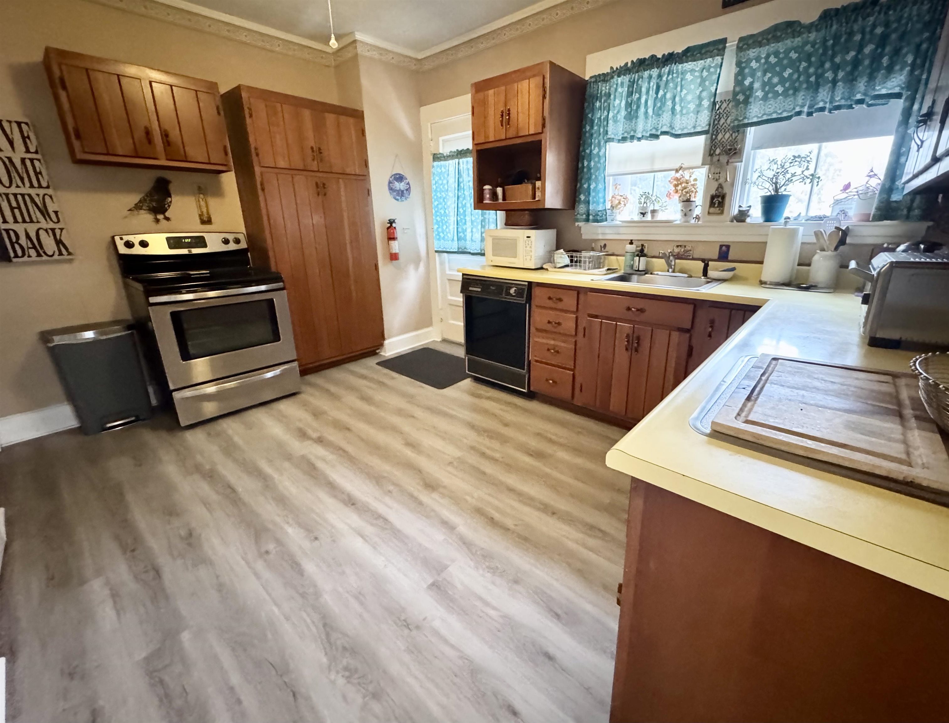 4 Hapgood Street Rockingham, VT 05101 - Photo 19 of 32