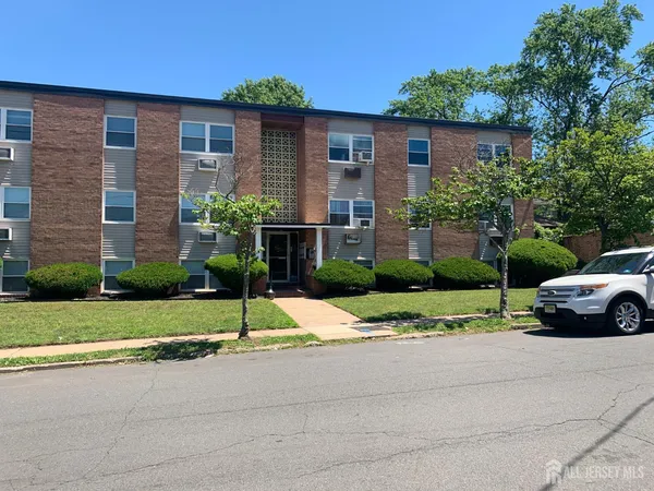 $1,750 | 5 Charles Street, Unit 4B, New Brunswick, NJ 08901