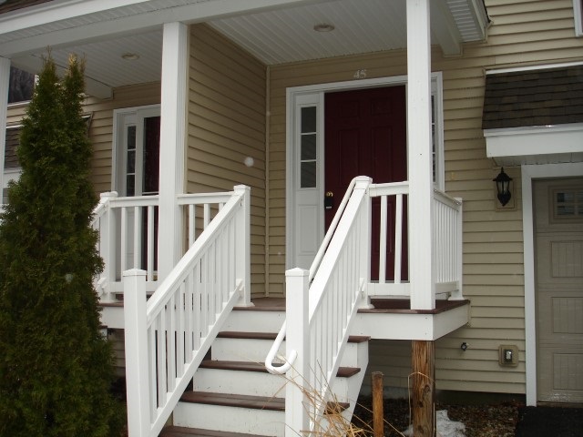 45 Hackett Hill Road, Unit 30 Manchester, NH 03102 - Photo 2 of 14