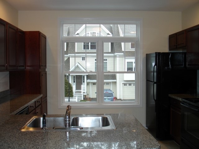 45 Hackett Hill Road, Unit 30 Manchester, NH 03102 - Photo 13 of 14