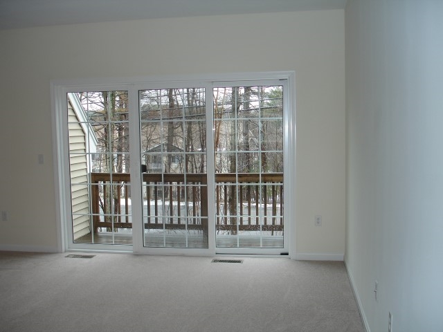 45 Hackett Hill Road, Unit 30 Manchester, NH 03102 - Photo 9 of 14