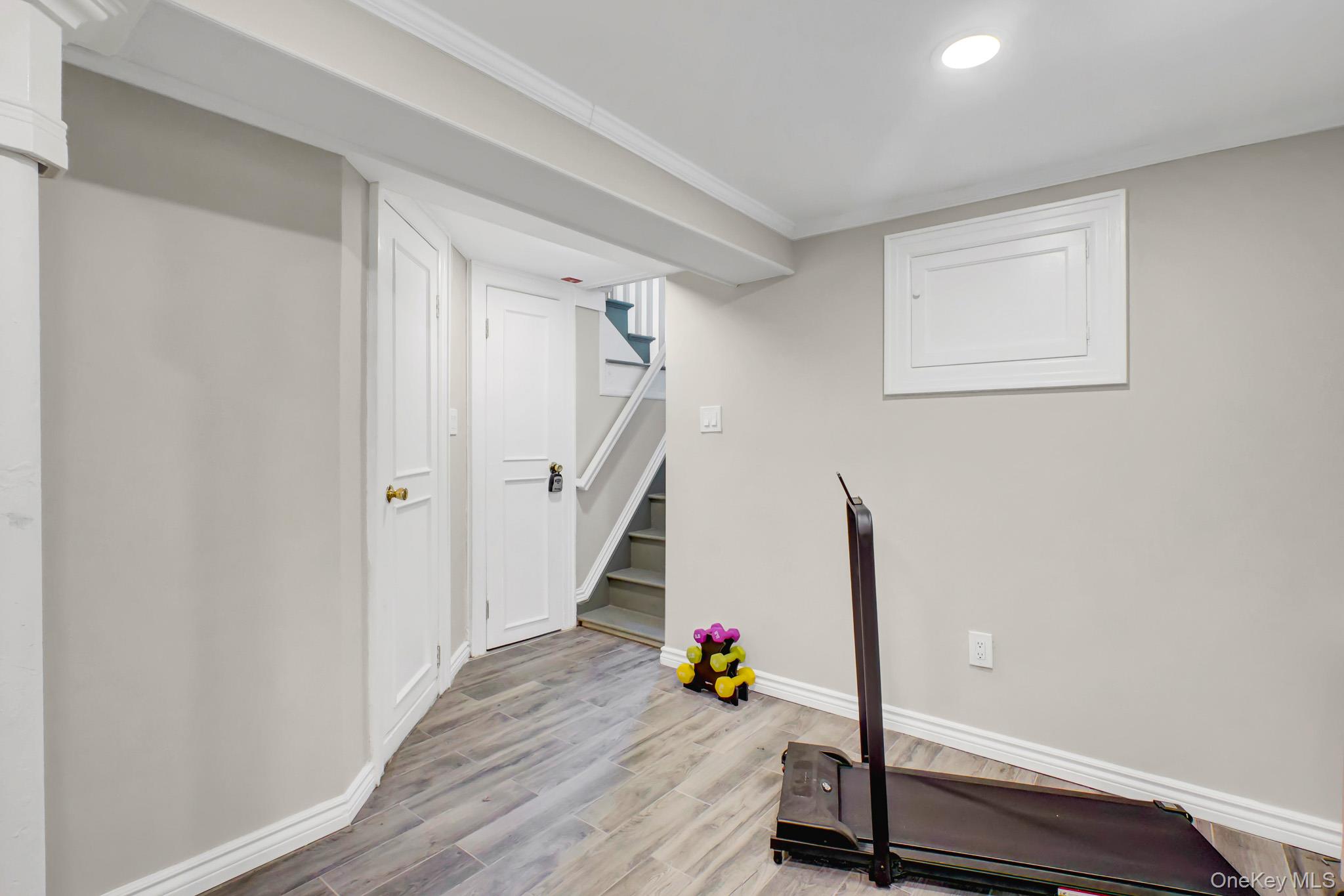 65 Roxbury Road Garden City, NY 11530 - Photo 20 of 39