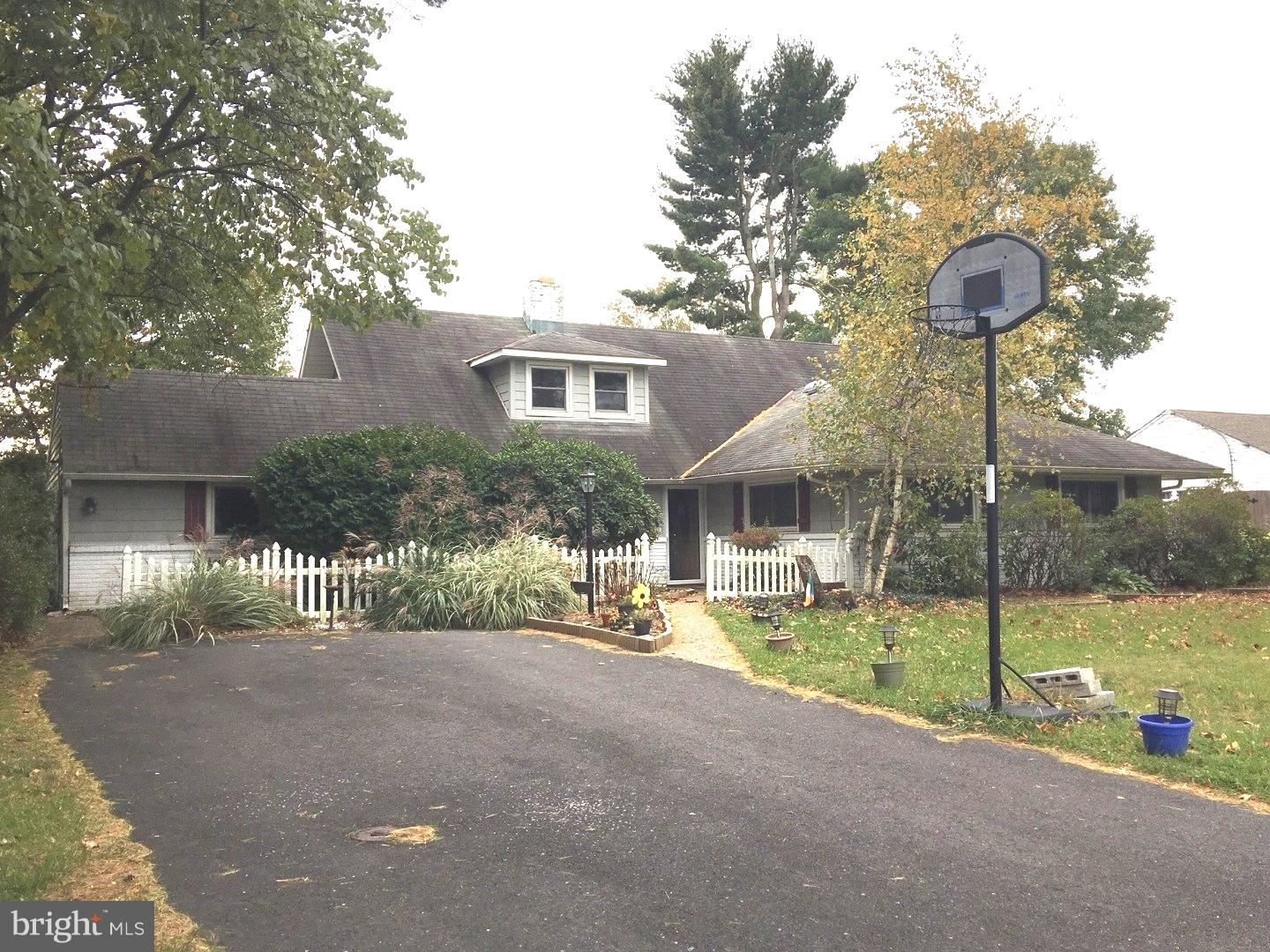 52 Shadywood Road Levittown, PA 19056 - Photo 1 of 22 Exterior Front