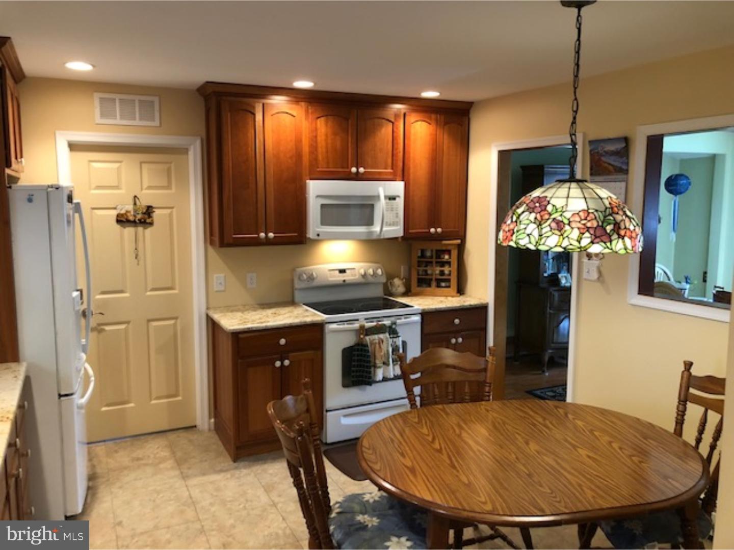 52 Shadywood Road Levittown, PA 19056 - Photo 3 of 22 Kitchen