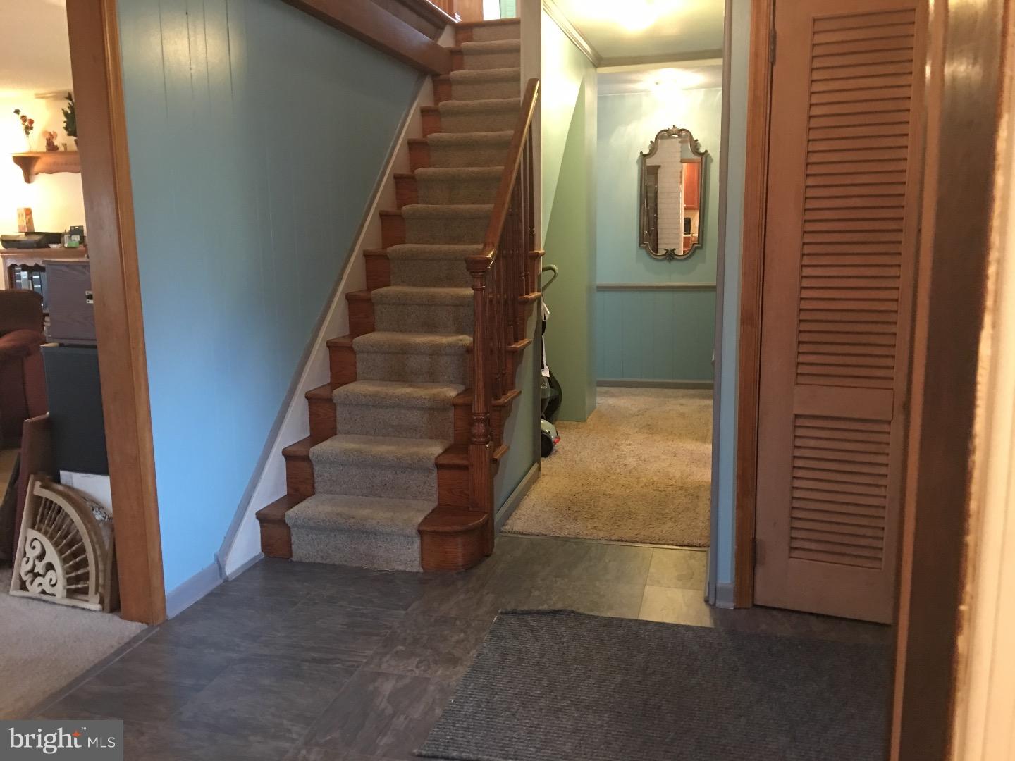 52 Shadywood Road Levittown, PA 19056 - Photo 9 of 22 Foyer