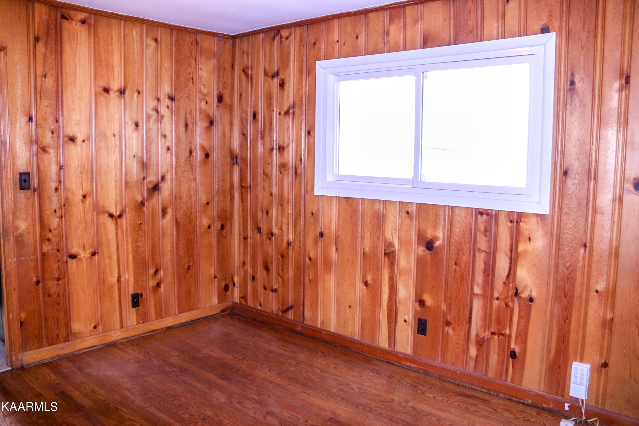 212 Kasson Road Knoxville, TN 37920 - Photo 12 of 22 a view of an entryway with wooden floor