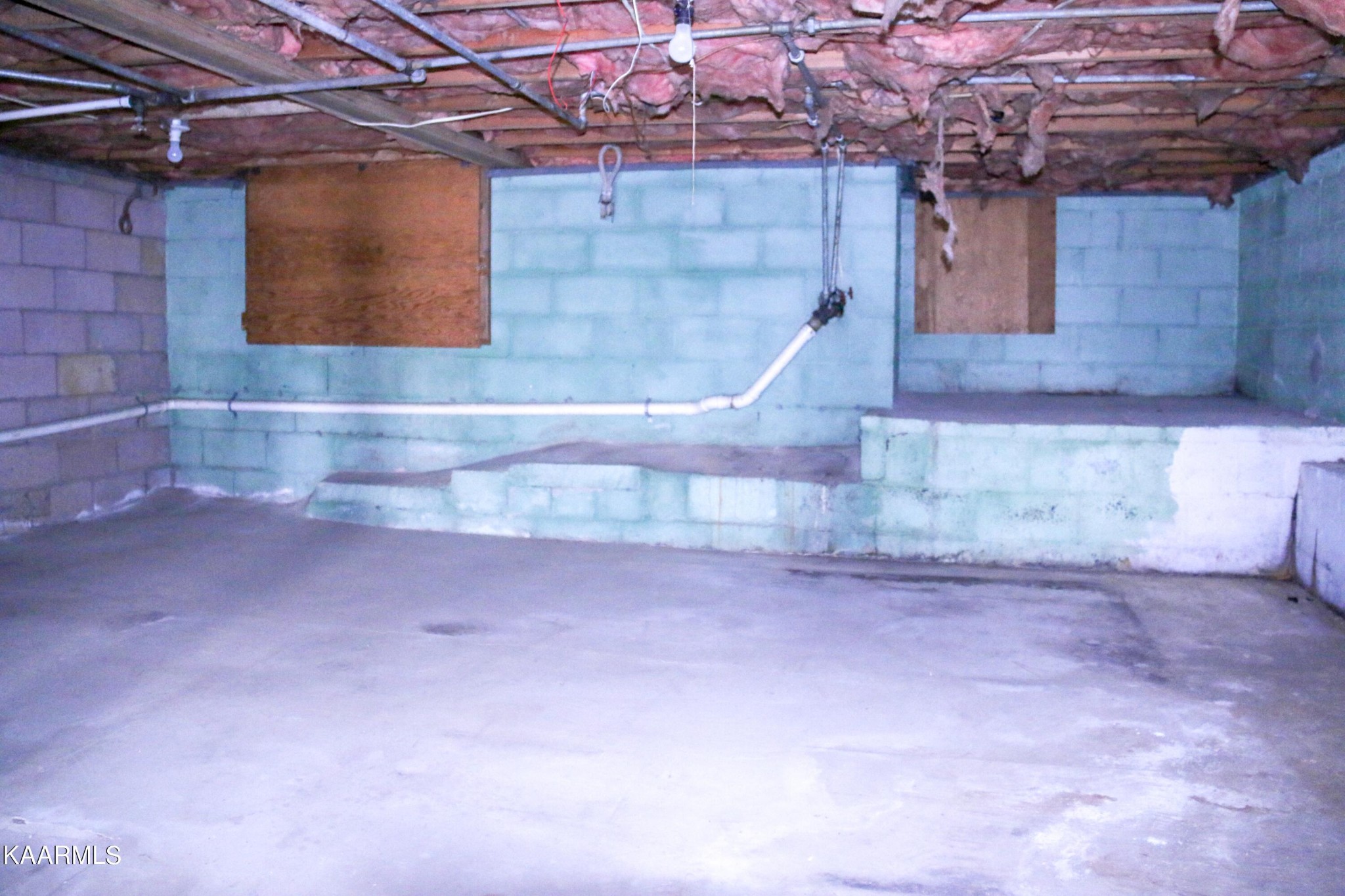 212 Kasson Road Knoxville, TN 37920 - Photo 18 of 22 a view of a fireplace