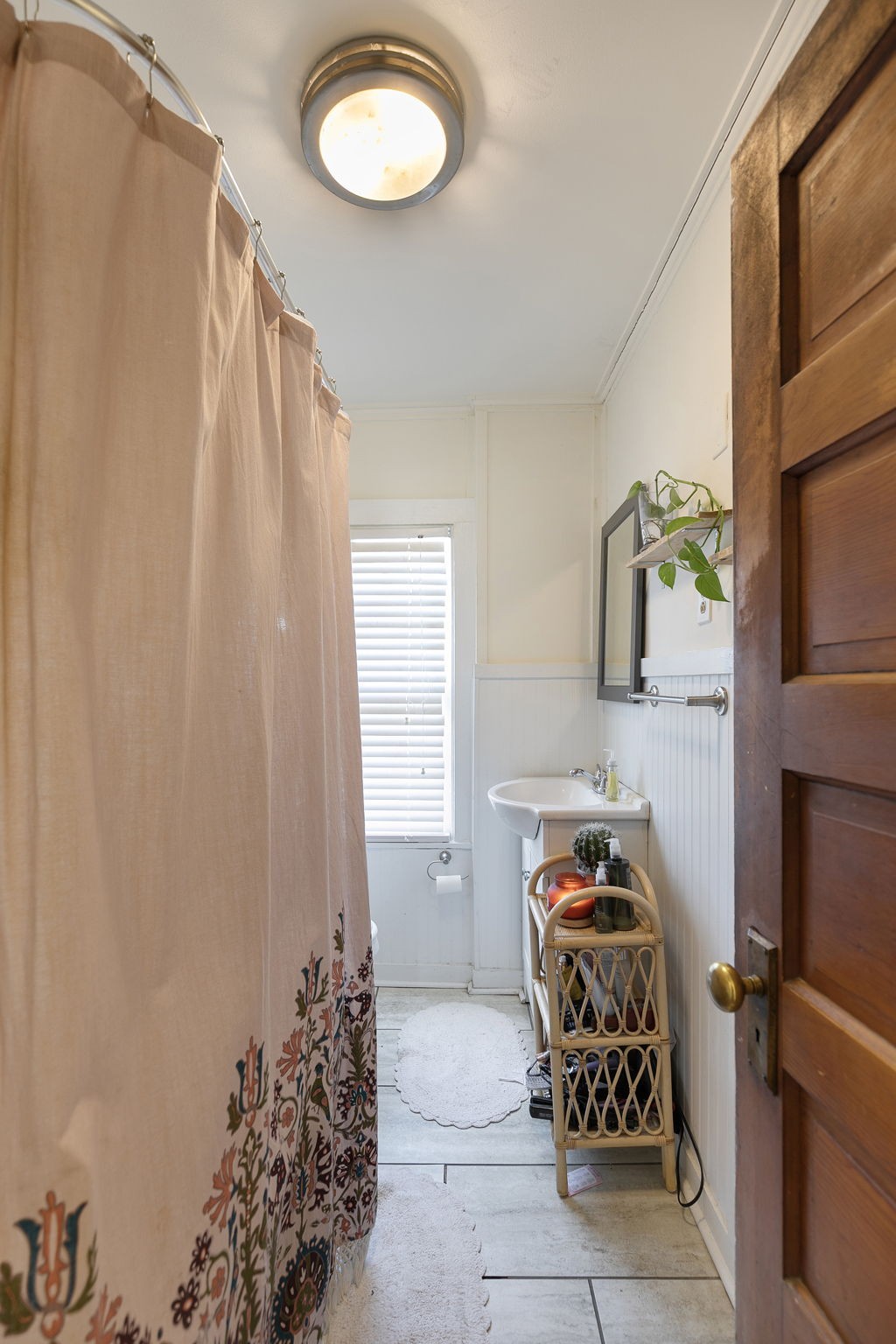 1409 Overton Street Old Hickory, TN 37138 - Photo 21 of 33 a garage with window