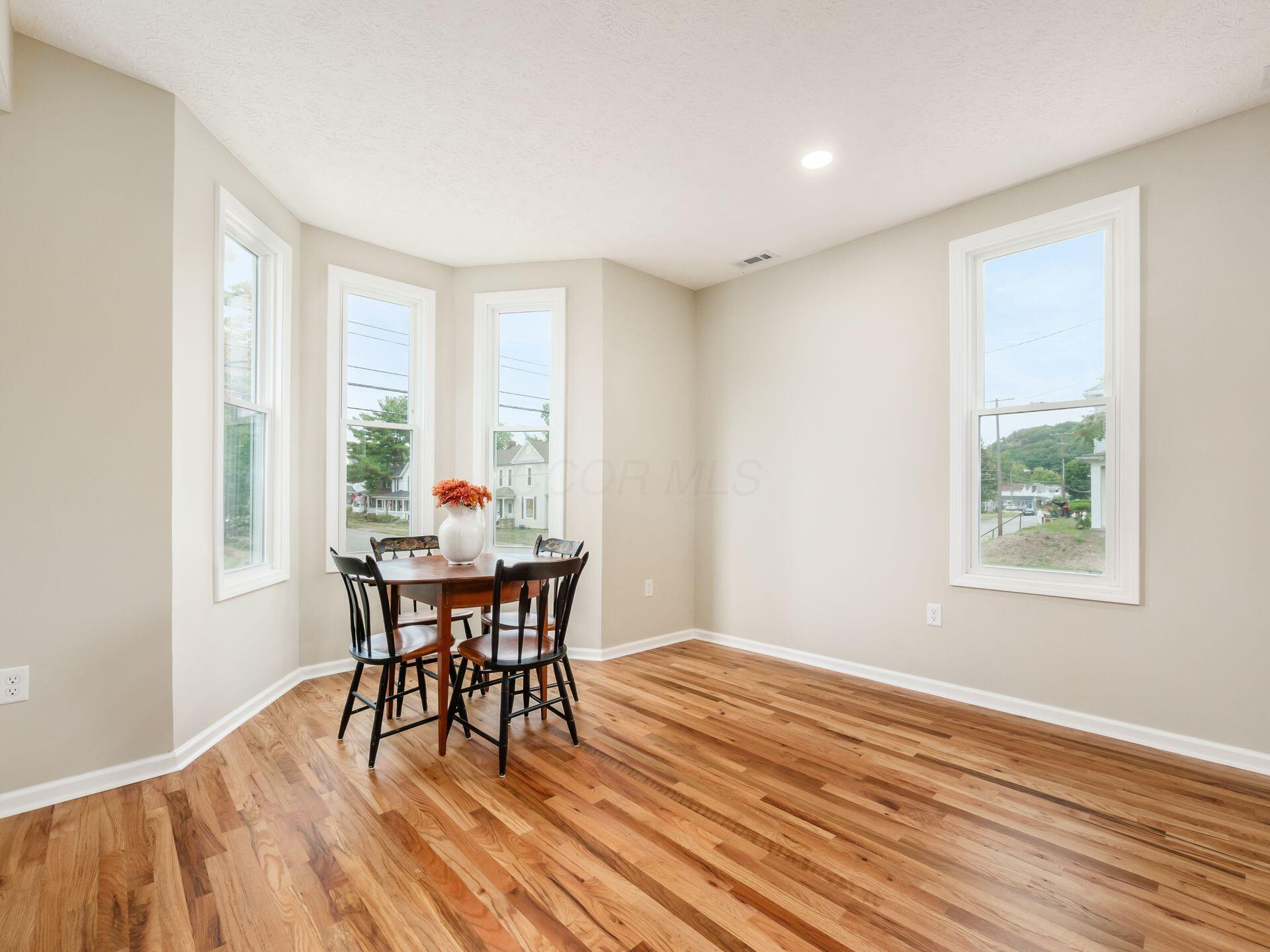 334 North Maple Street Lancaster, OH 43130 - Photo 11 of 25 Dining area
