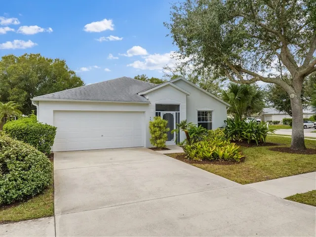$389,000 | 595 Willow Court, Sebastian, FL 32958