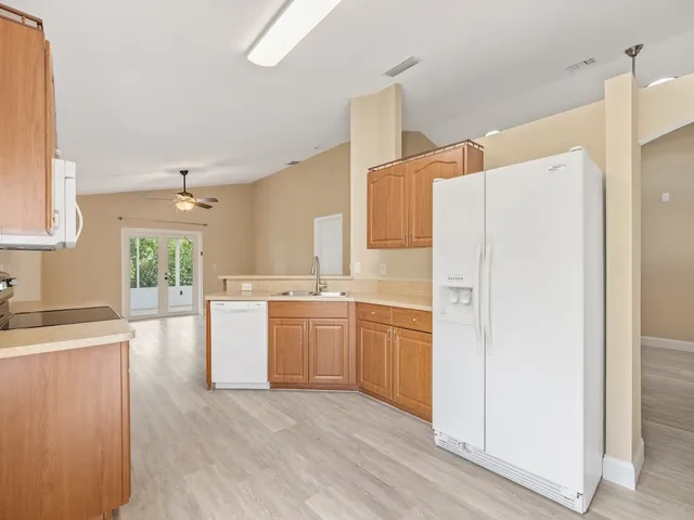 $389,000 | 595 Willow Court, Sebastian, FL 32958