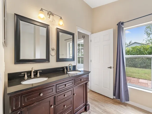 $389,000 | 595 Willow Court, Sebastian, FL 32958