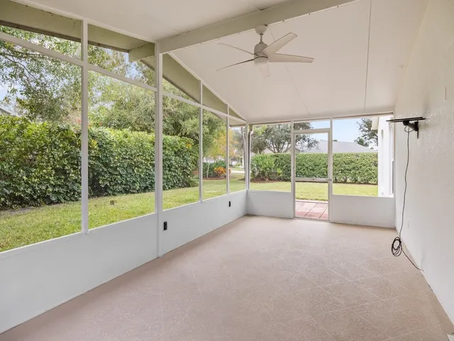 $389,000 | 595 Willow Court, Sebastian, FL 32958