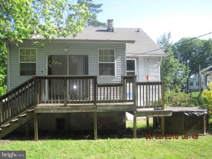 4527 Raspe Avenue Baltimore, MD 21206 - Photo 4 of 18 Deck