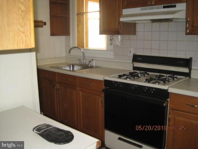 4527 Raspe Avenue Baltimore, MD 21206 - Photo 9 of 18 Kitchen