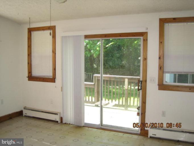 4527 Raspe Avenue Baltimore, MD 21206 - Photo 10 of 18 Dining Area