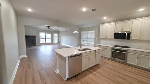 $2,700 | 2071 Avondown Road, Forney, TX 75126