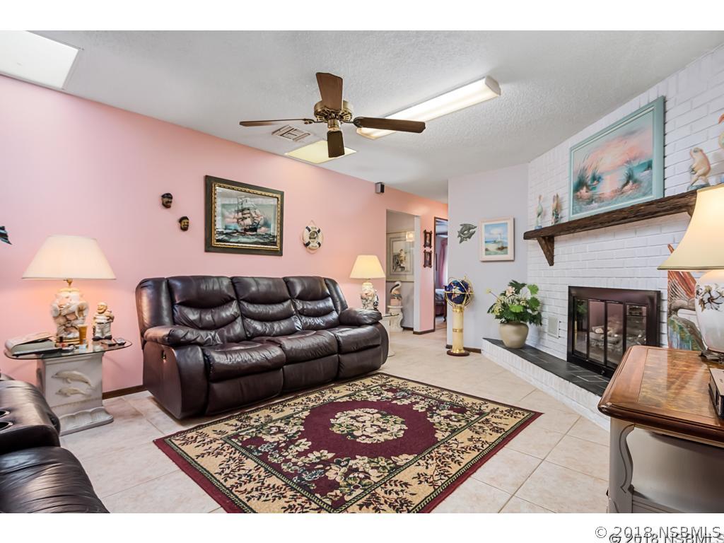 141 Flamingo Road Edgewater, FL 32141 - Photo 13 of 32 Gallery Image 13