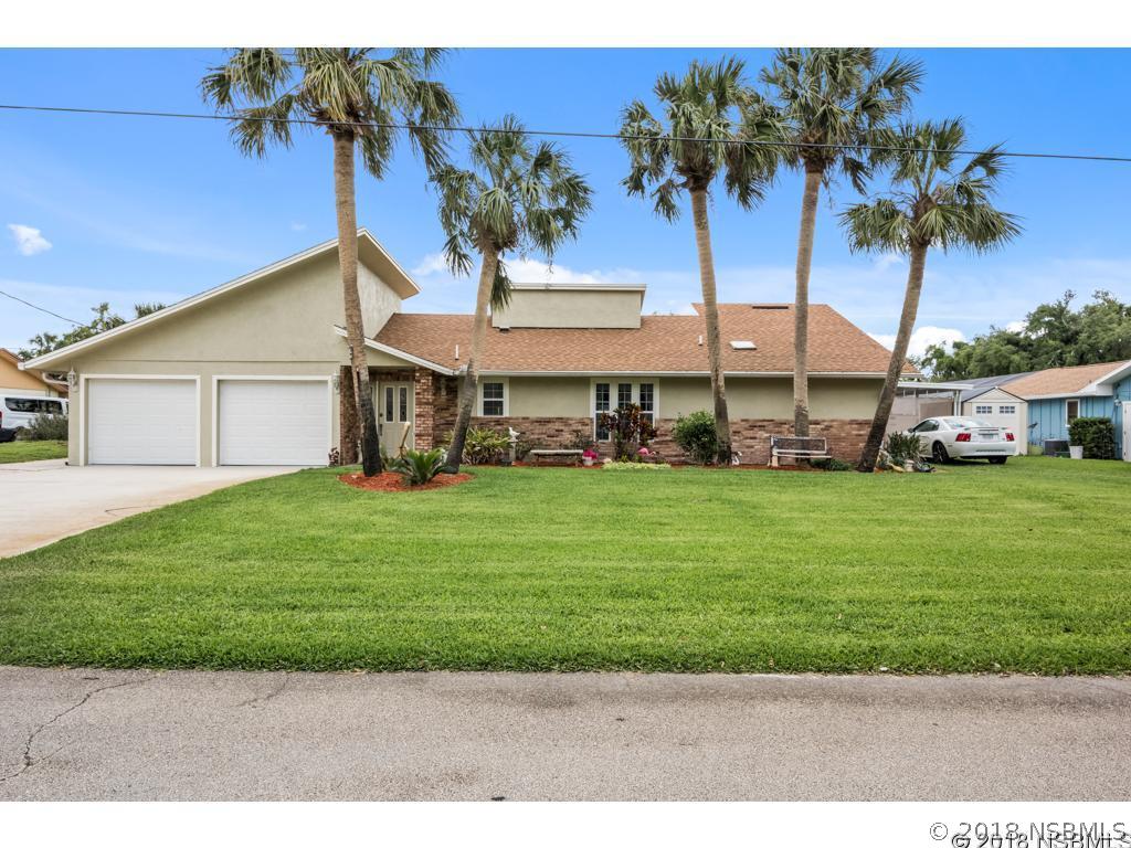 141 Flamingo Road Edgewater, FL 32141 - Photo 5 of 32 Gallery Image 5