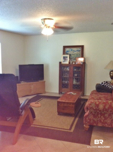 426 Cedar Court Foley, AL 36535 - Photo 2 of 9 Living Room