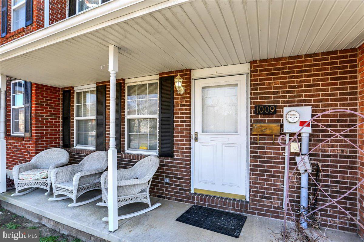 1009 Jefferson Drive Middletown, PA 17057 - Photo 2 of 35 Front