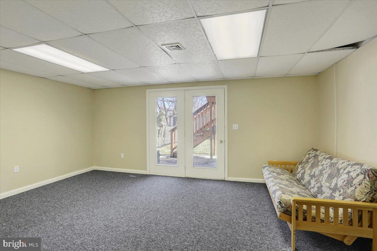1009 Jefferson Drive Middletown, PA 17057 - Photo 24 of 35 Family room