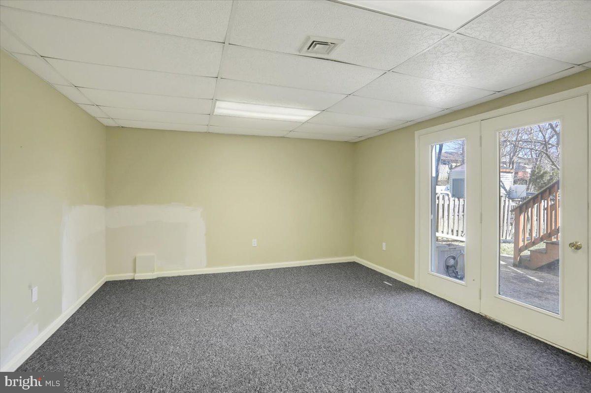 1009 Jefferson Drive Middletown, PA 17057 - Photo 27 of 35 Family room