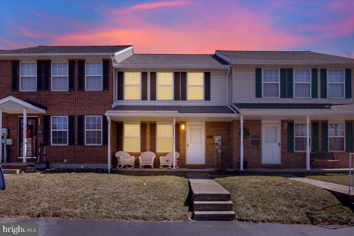 1009 Jefferson Drive Middletown, PA 17057 - Photo 5 of 35 Front