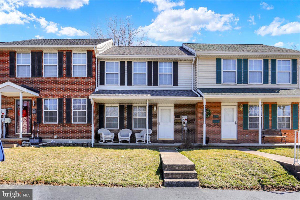 1009 Jefferson Drive Middletown, PA 17057 - Photo 6 of 35 Front