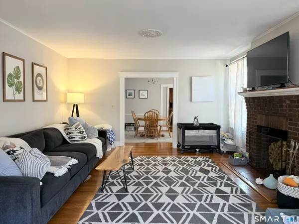$2,650 | 804 Edgewood Avenue, Unit 2, New Haven, CT 06515