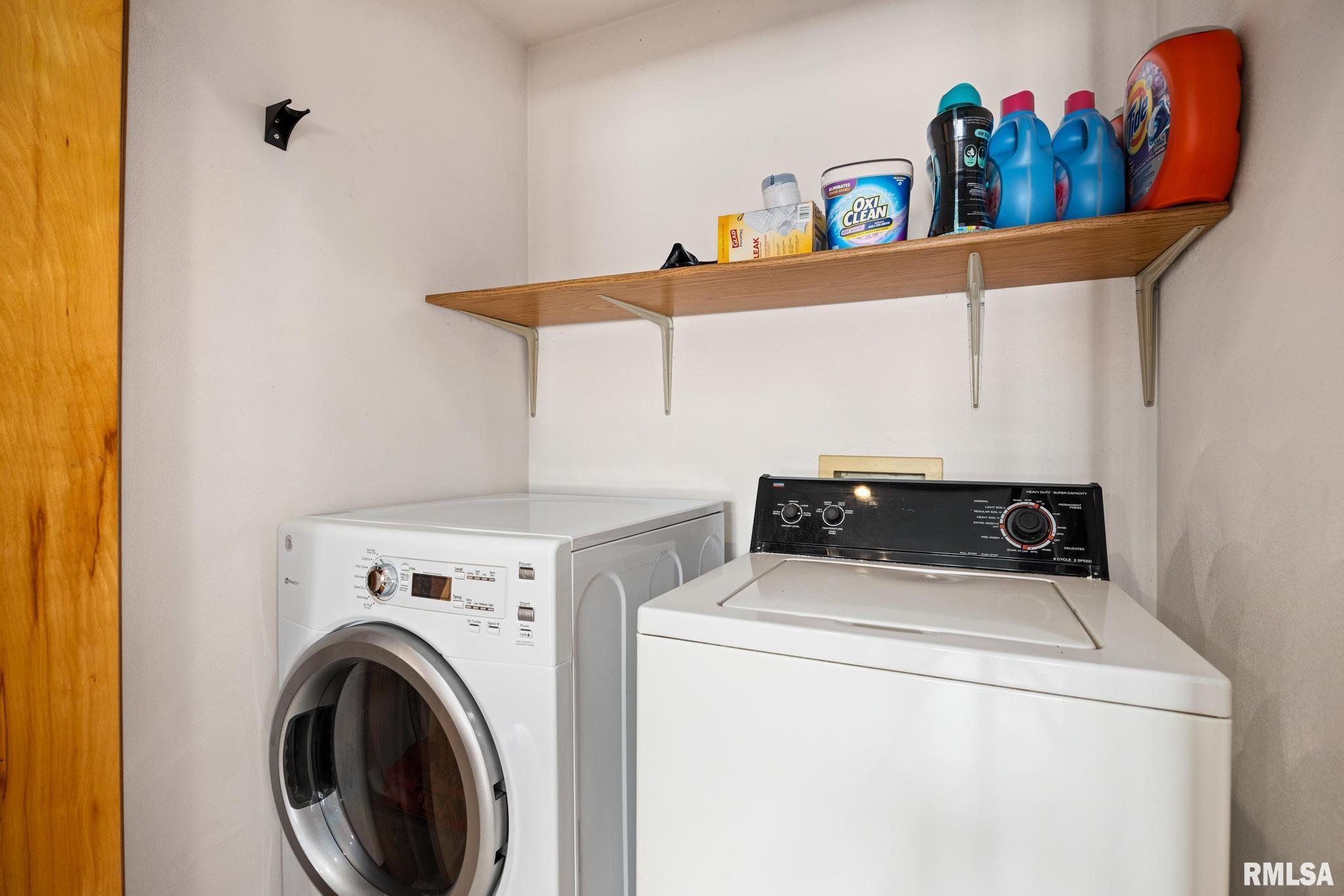 2300 Mayflower Drive Pekin, IL 61554 - Photo 14 of 38