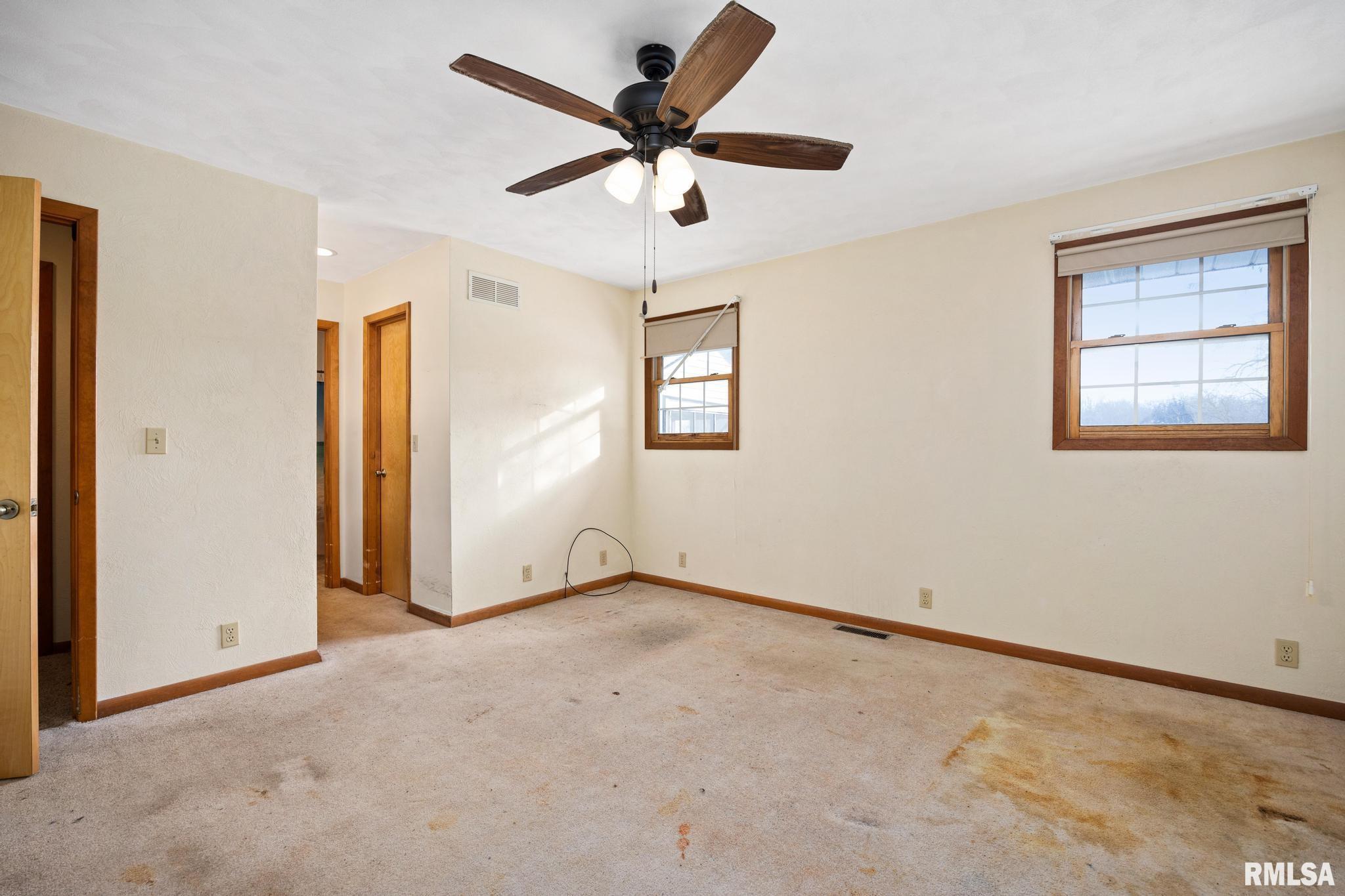 2300 Mayflower Drive Pekin, IL 61554 - Photo 19 of 38