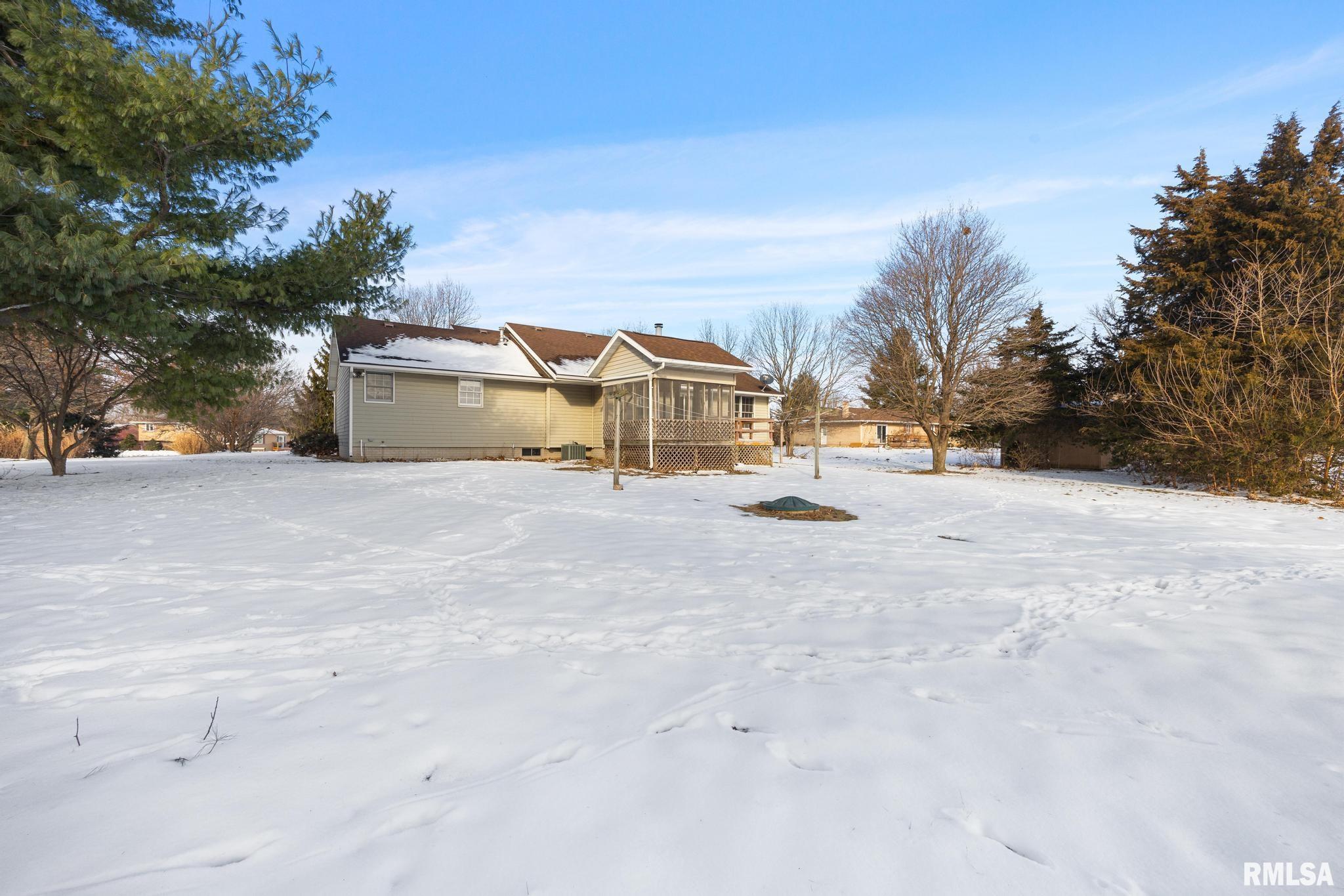 2300 Mayflower Drive Pekin, IL 61554 - Photo 31 of 38