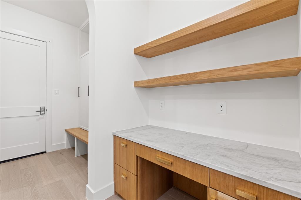 7624 Roper Street Dallas, TX 75209 - Photo 32 of 36 a close view of closet