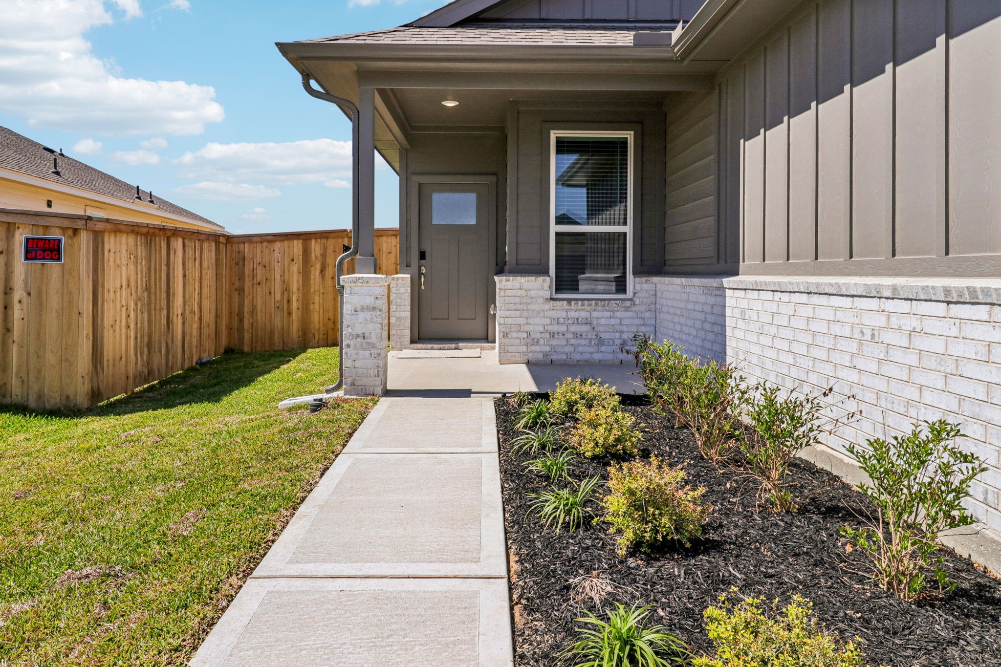14316 Grey Pointe Court Conroe, TX 77302 - Photo 4 of 36