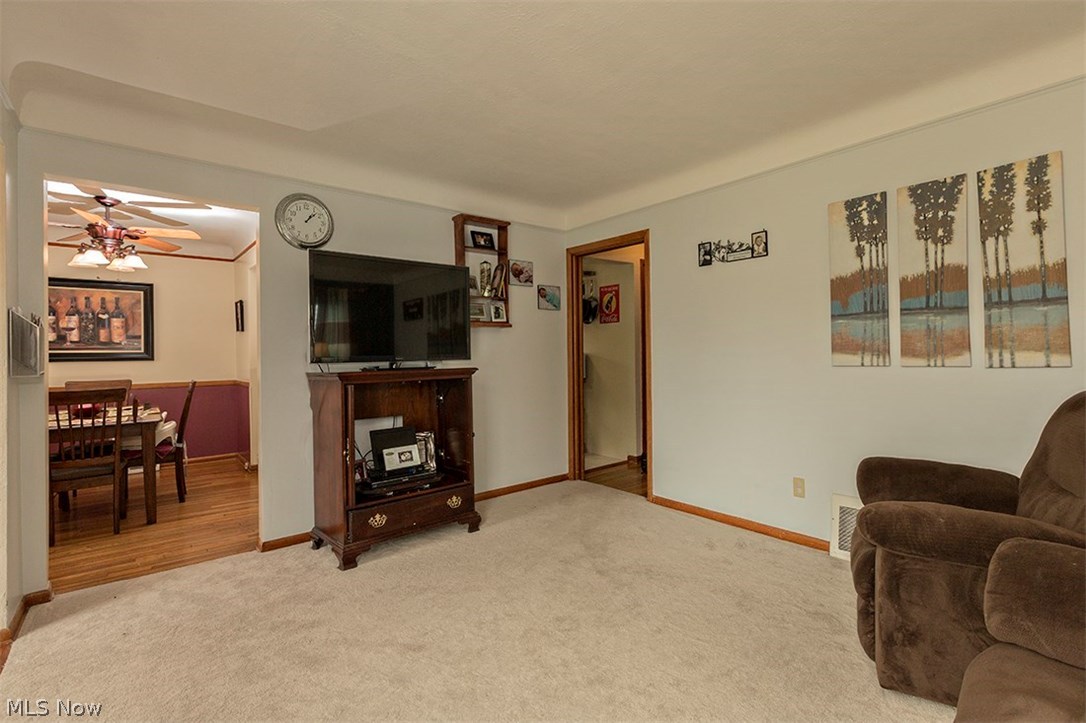 32228 Dickerson Road Willowick, OH 44095 - Photo 6 of 30