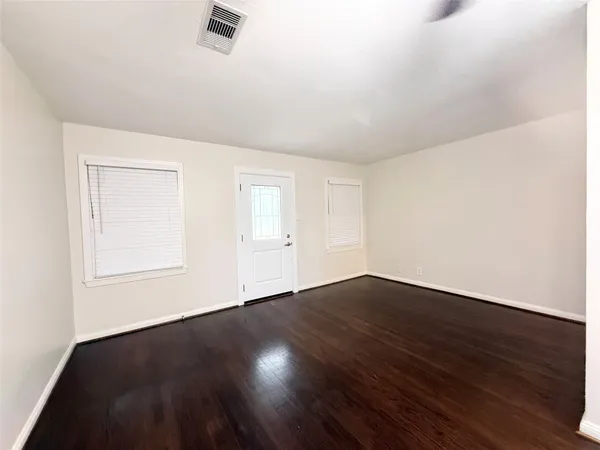 $1,495 | 1232 San Felipe Street, Angleton, TX 77515